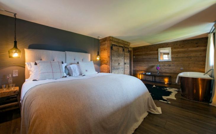 Chalet 1936, Verbier, Double Bedroom